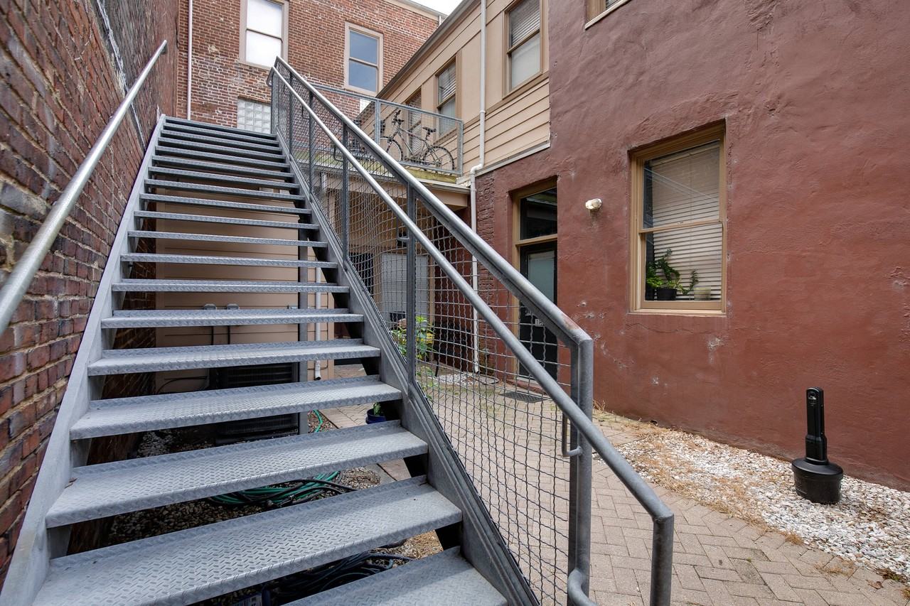 308 E Broad St #1B - Photo 2 of 10