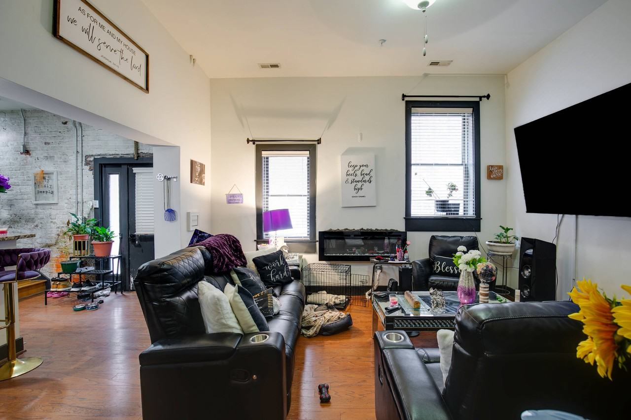 308 E Broad St #1B - Photo 7 of 10