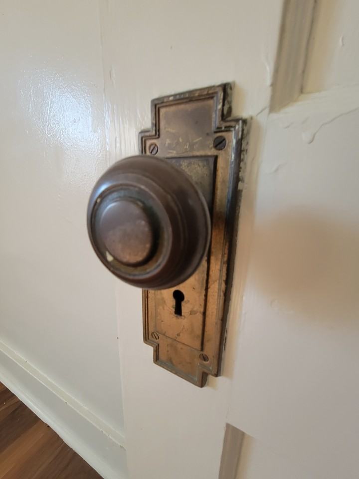 2119 Nw 12th St - Photo 2 of 16