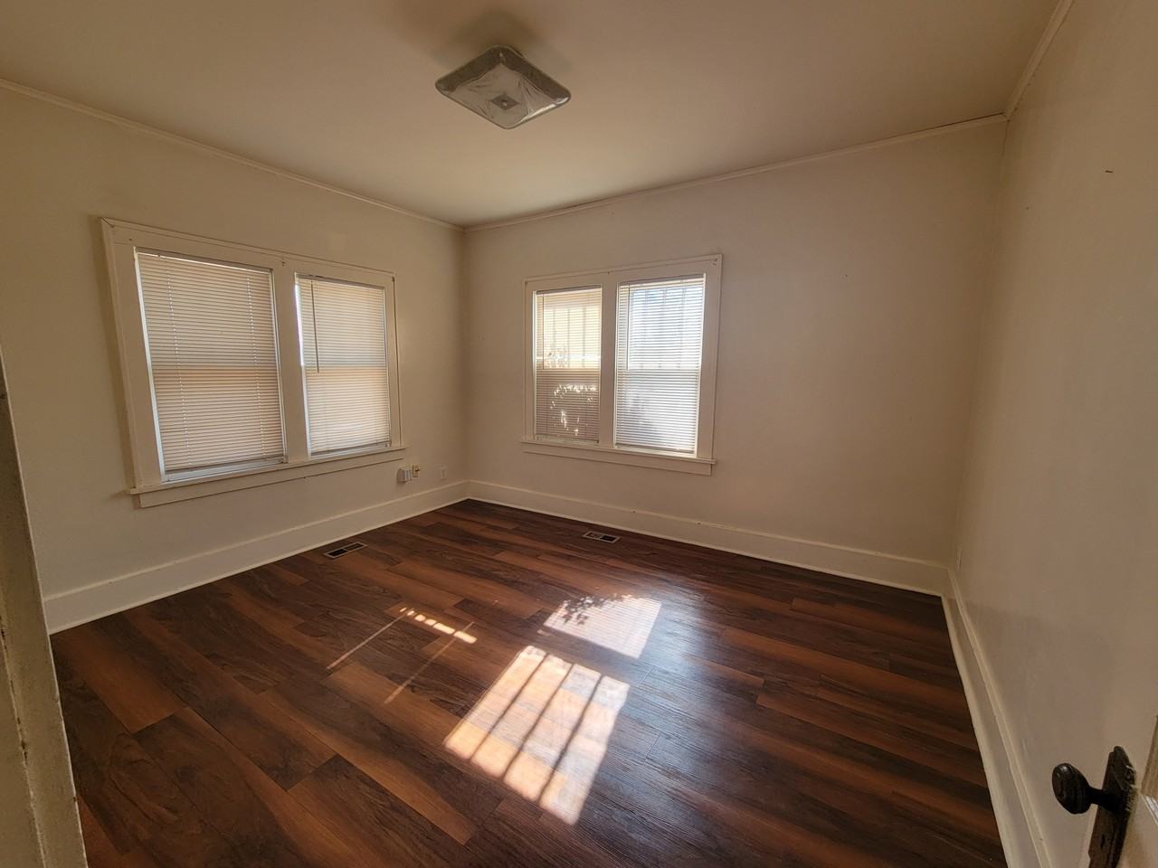 2119 Nw 12th St - Photo 6 of 16