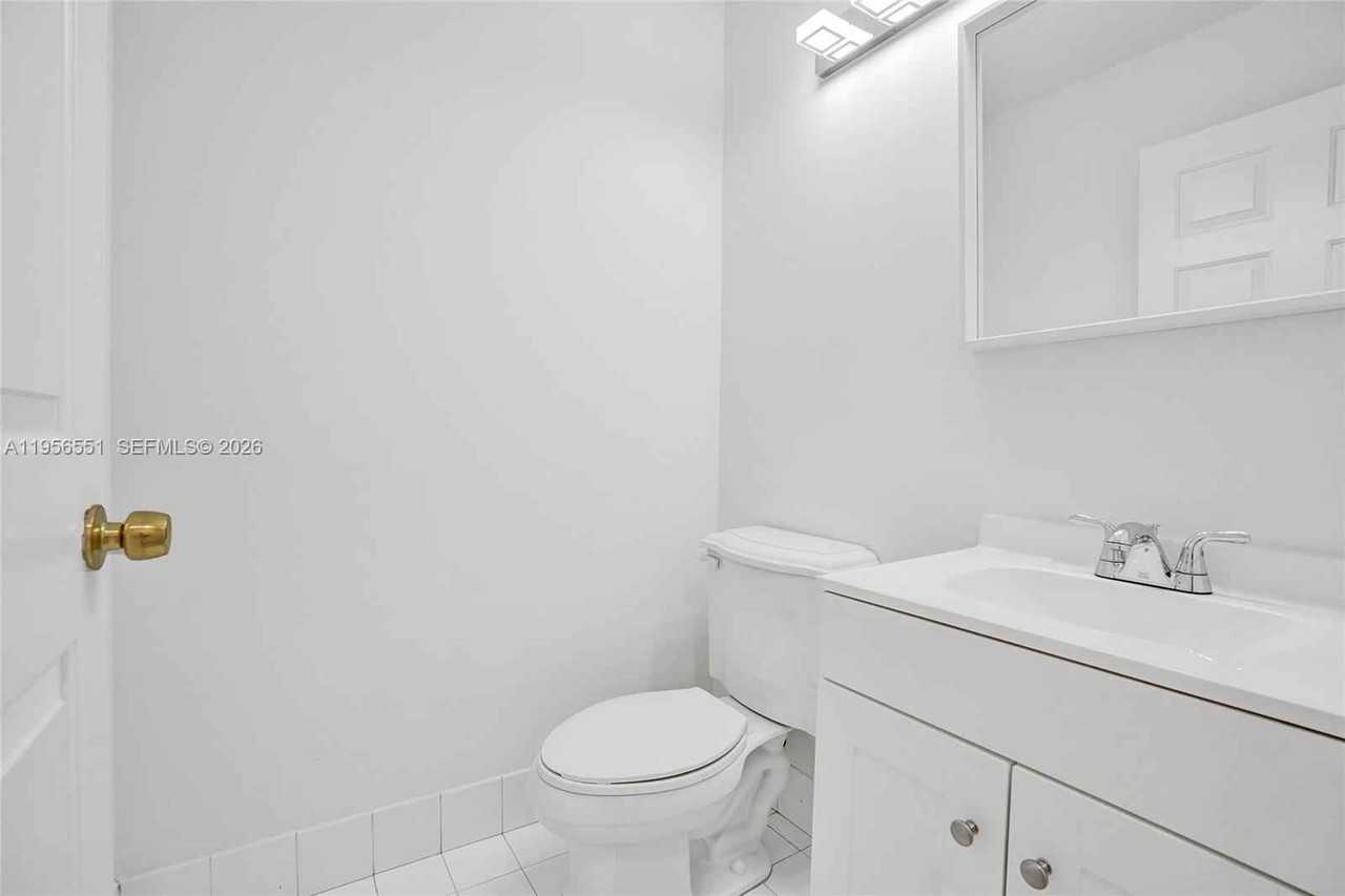 5409 Sw 41st St #5409 - Photo 2 of 48