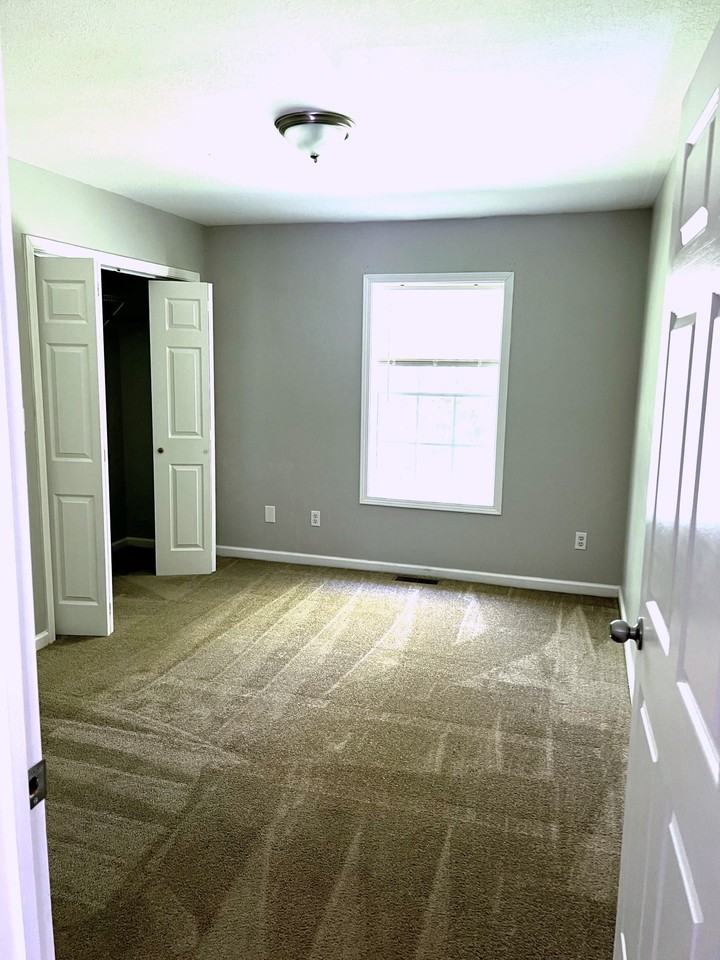 800 Lullwater Rd #816 - Photo 6 of 8