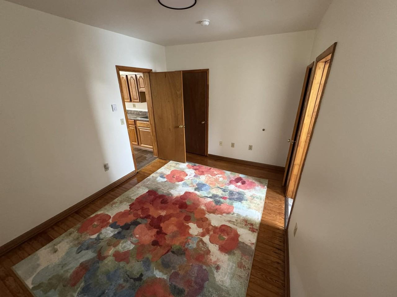 61 S Broadway #6 - Photo 5 of 7