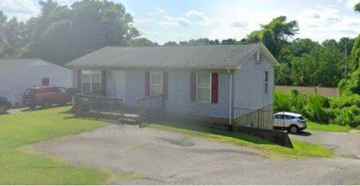 featured image of 915 Royal Dr #1