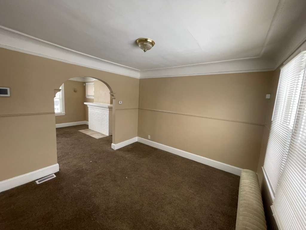 13620 Kentucky St - Photo 3 of 9