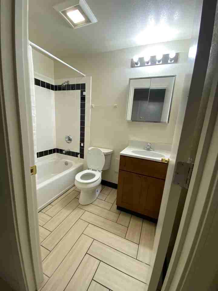 2232-2234 Haste St - Photo 5 of 34