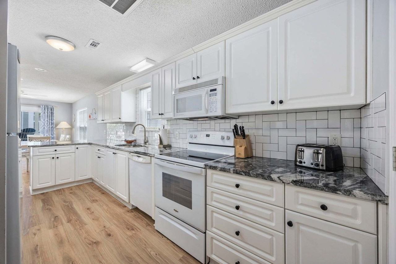 111B S Yaupon Dr #1308937P - Photo 5 of 50