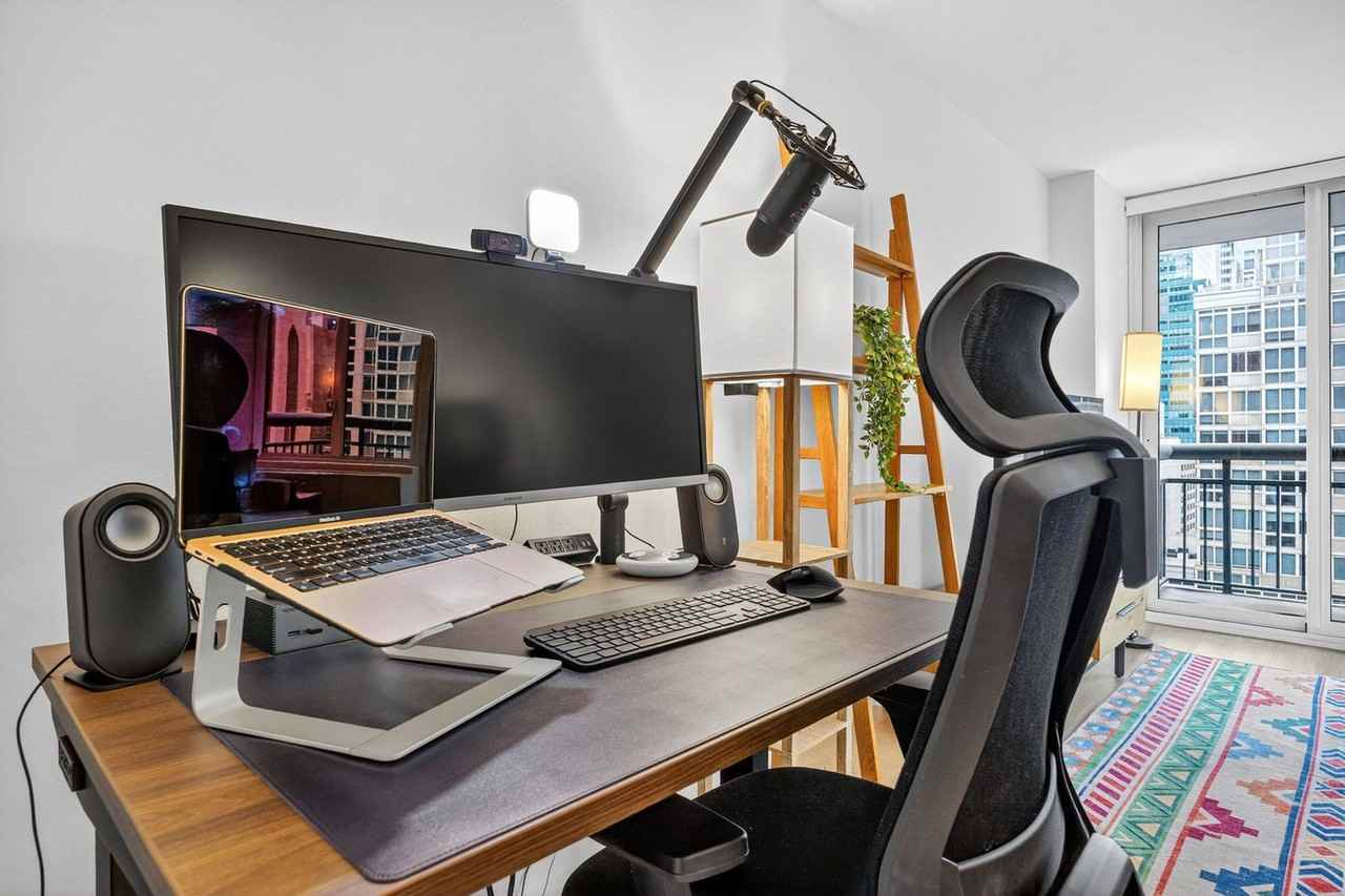 68 W 37th St #1311281P - Photo 3 of 30