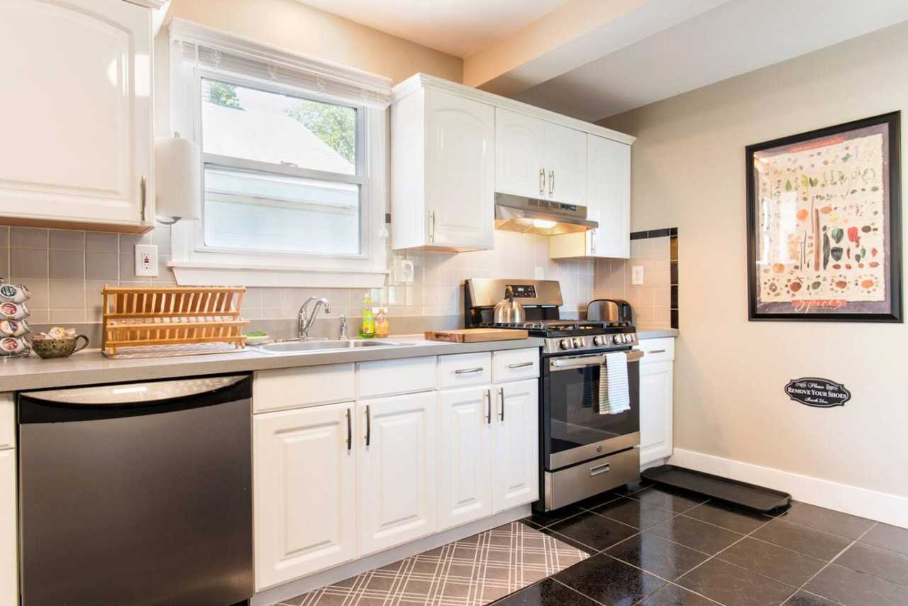 170 Vassall St #1328026P - Photo 6 of 42