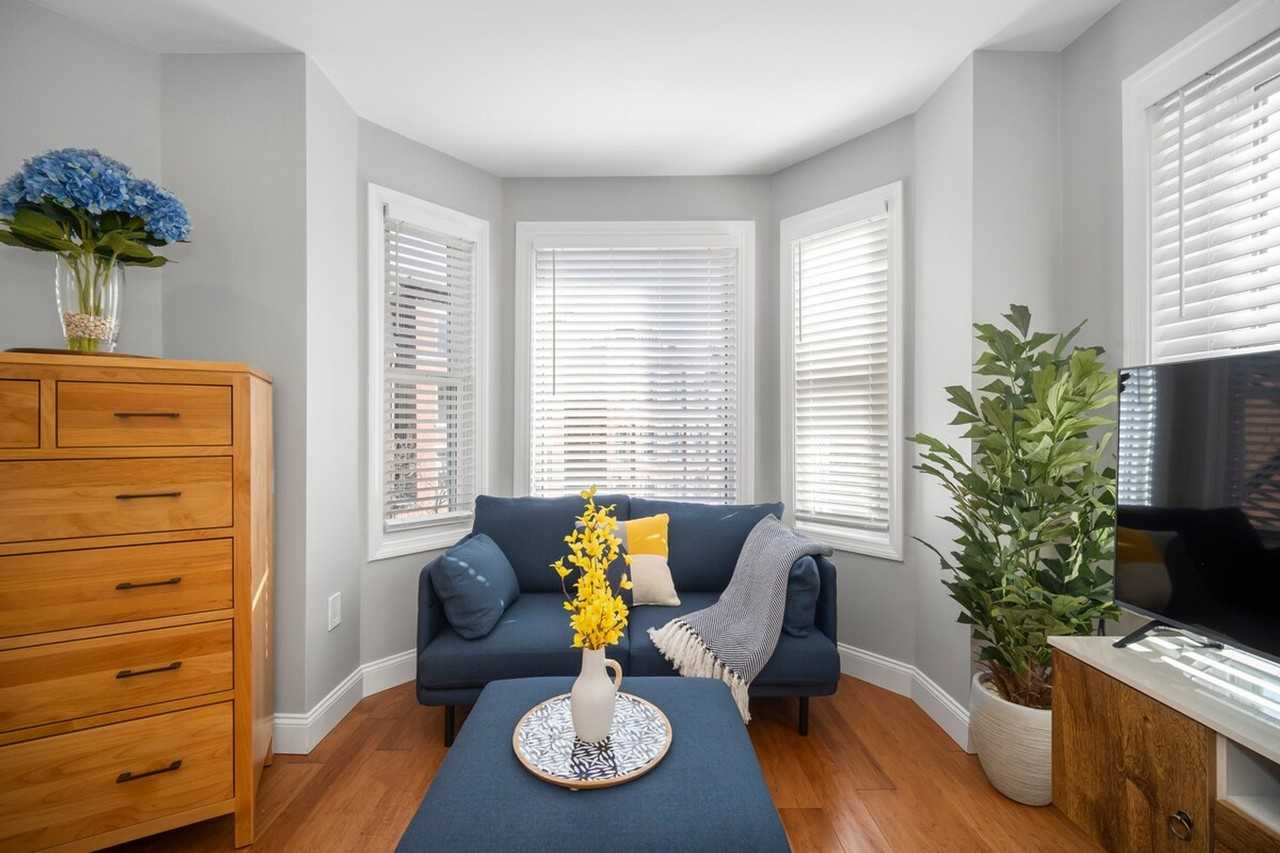 476-498 Hanover Saint Exd #1364248P - Photo 3 of 10