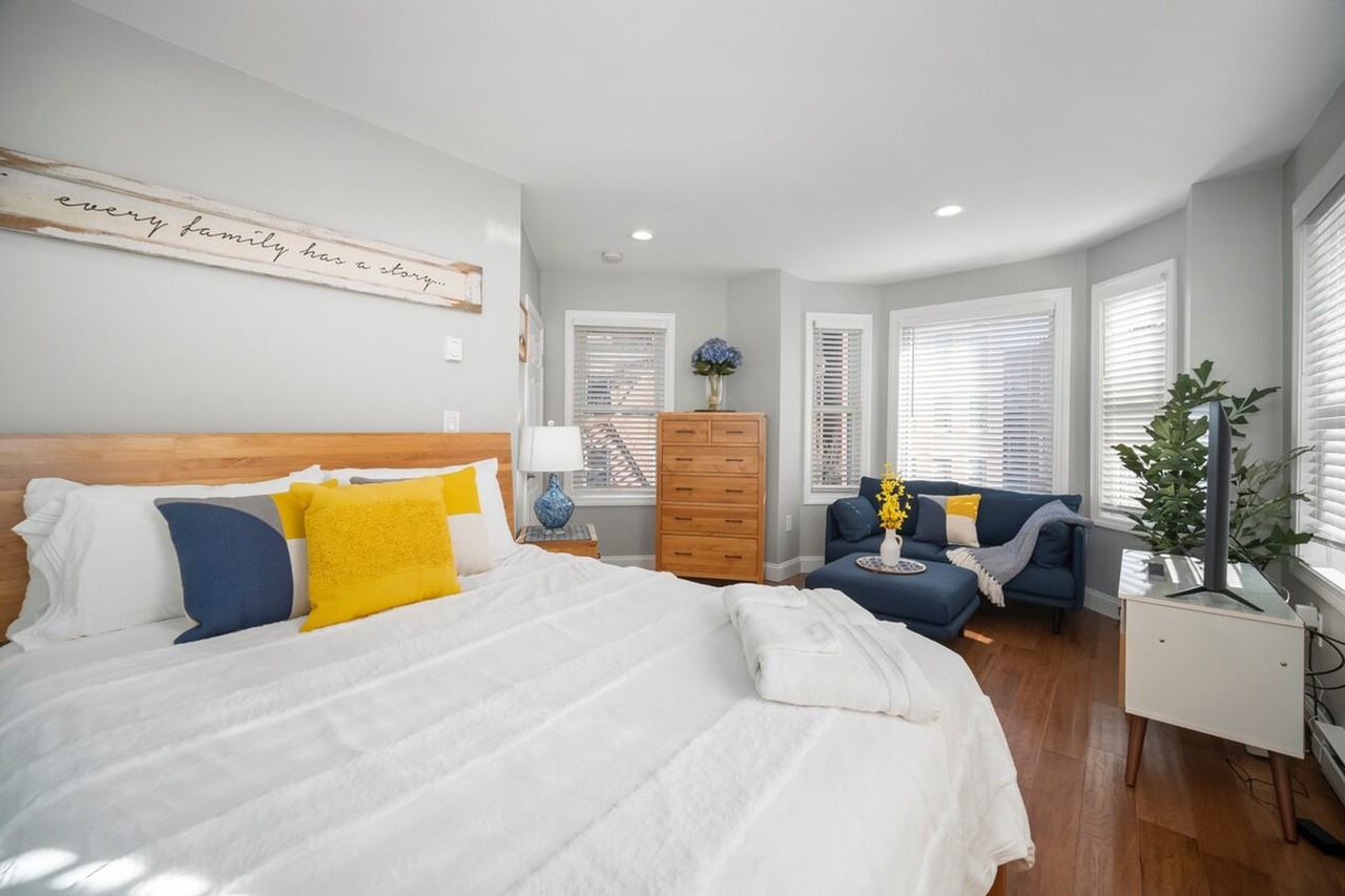 476-498 Hanover Saint Exd #1364248P - Photo 4 of 10