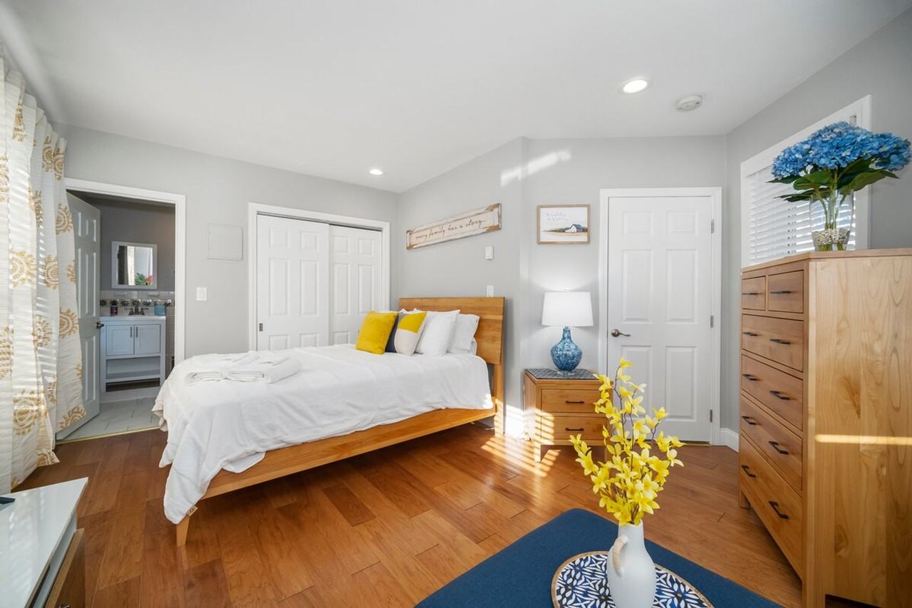 476-498 Hanover Saint Exd #1364248P - Photo 7 of 10