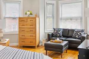 featured image of 2 Holden Ct