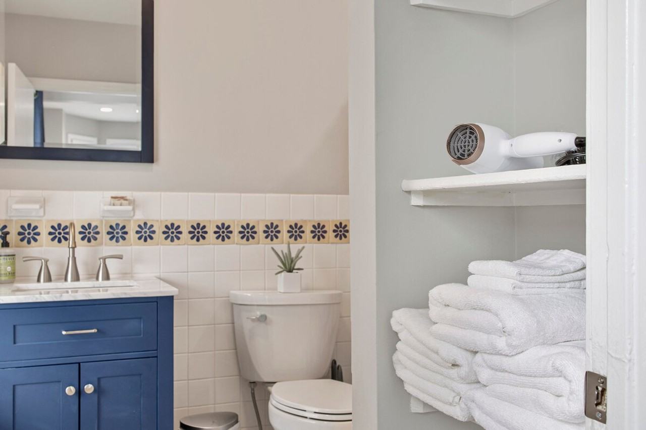 2 Holden Ct #1364245P - Photo 2 of 13