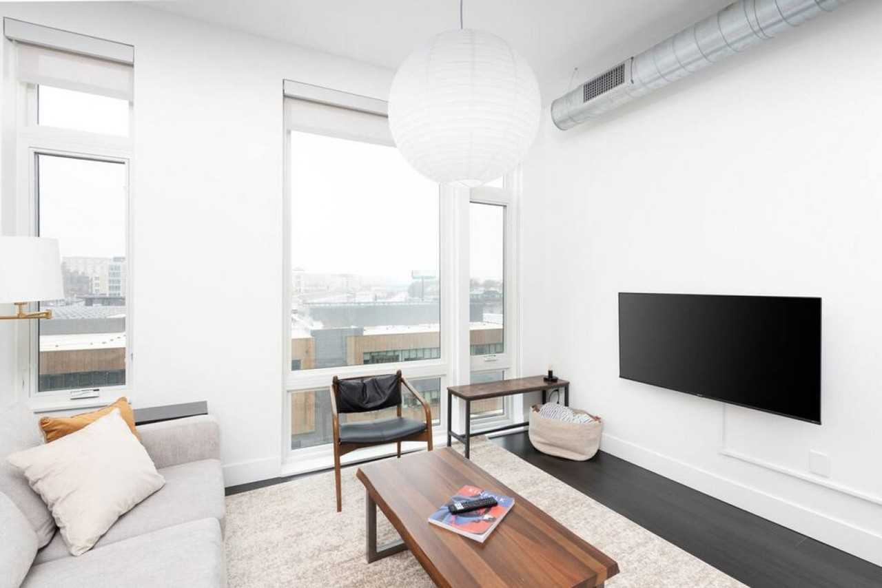 550 W Juneau Ave #1379002P - Photo 2 of 24