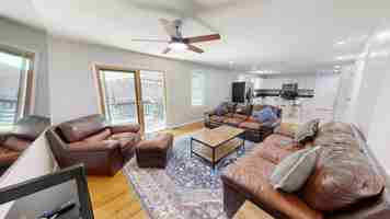 featured image of 9 Bates Ave