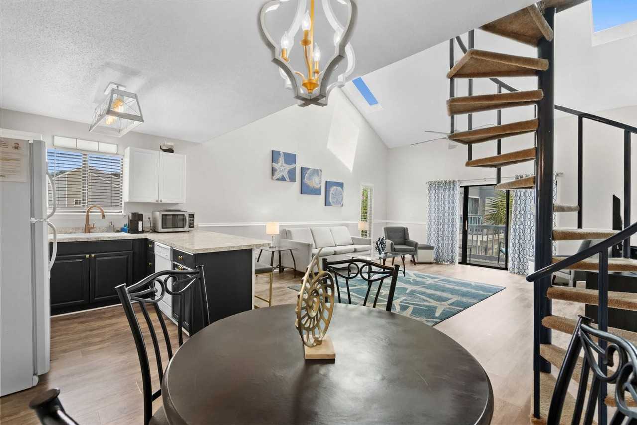 1890 Colony Dr #1381671P - Photo 5 of 35