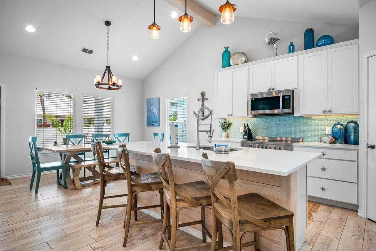 156 Royal Sands #1023208P - Photo 7 of 42