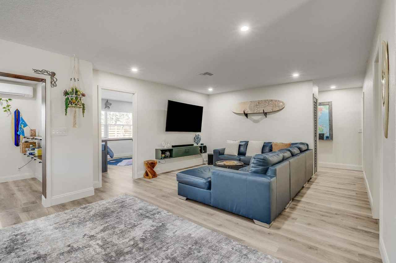 415 N Shore Dr #1459973P - Photo 5 of 50