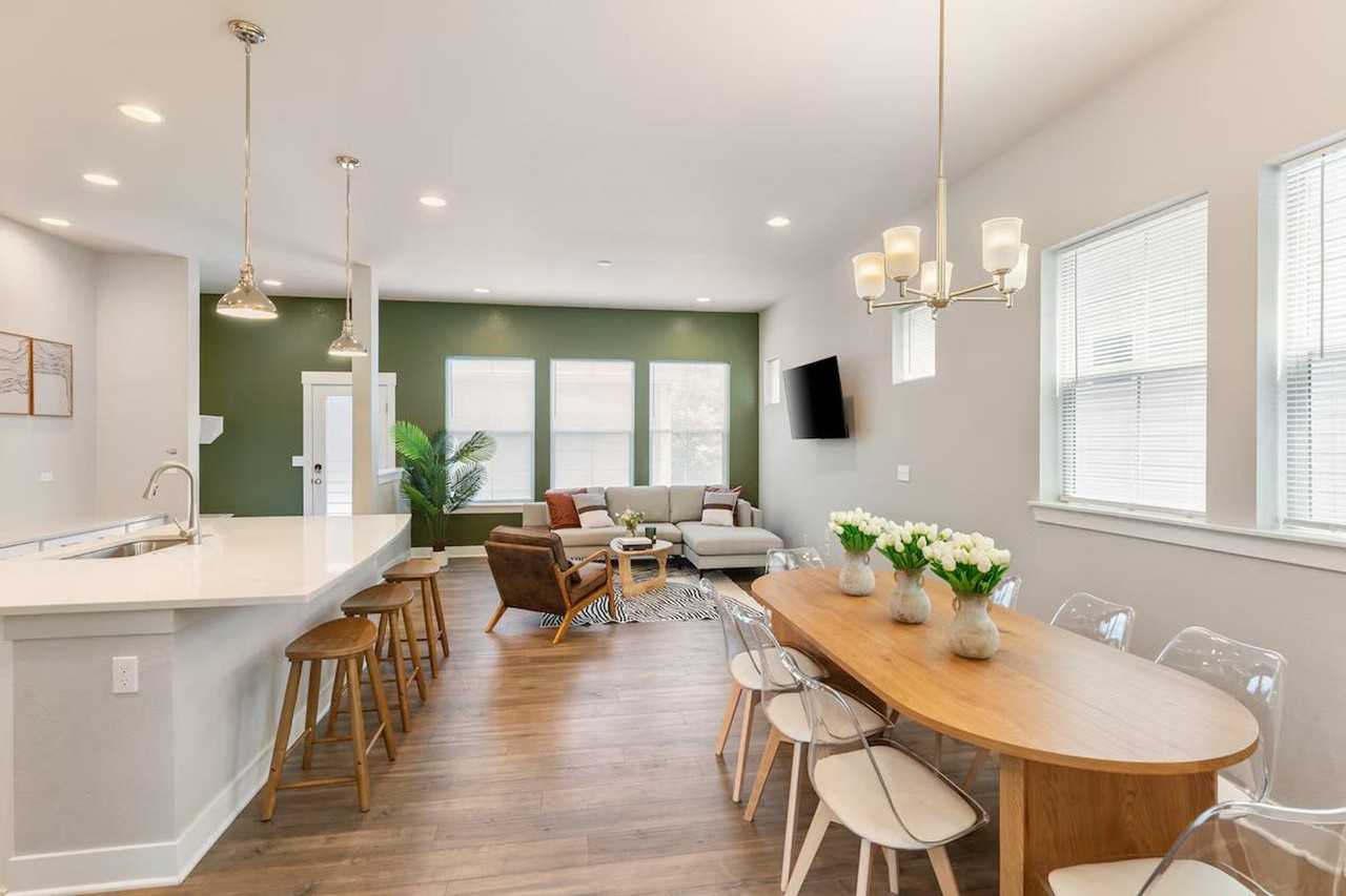 9912 E 61st Ave #1459474P - Photo 3 of 25