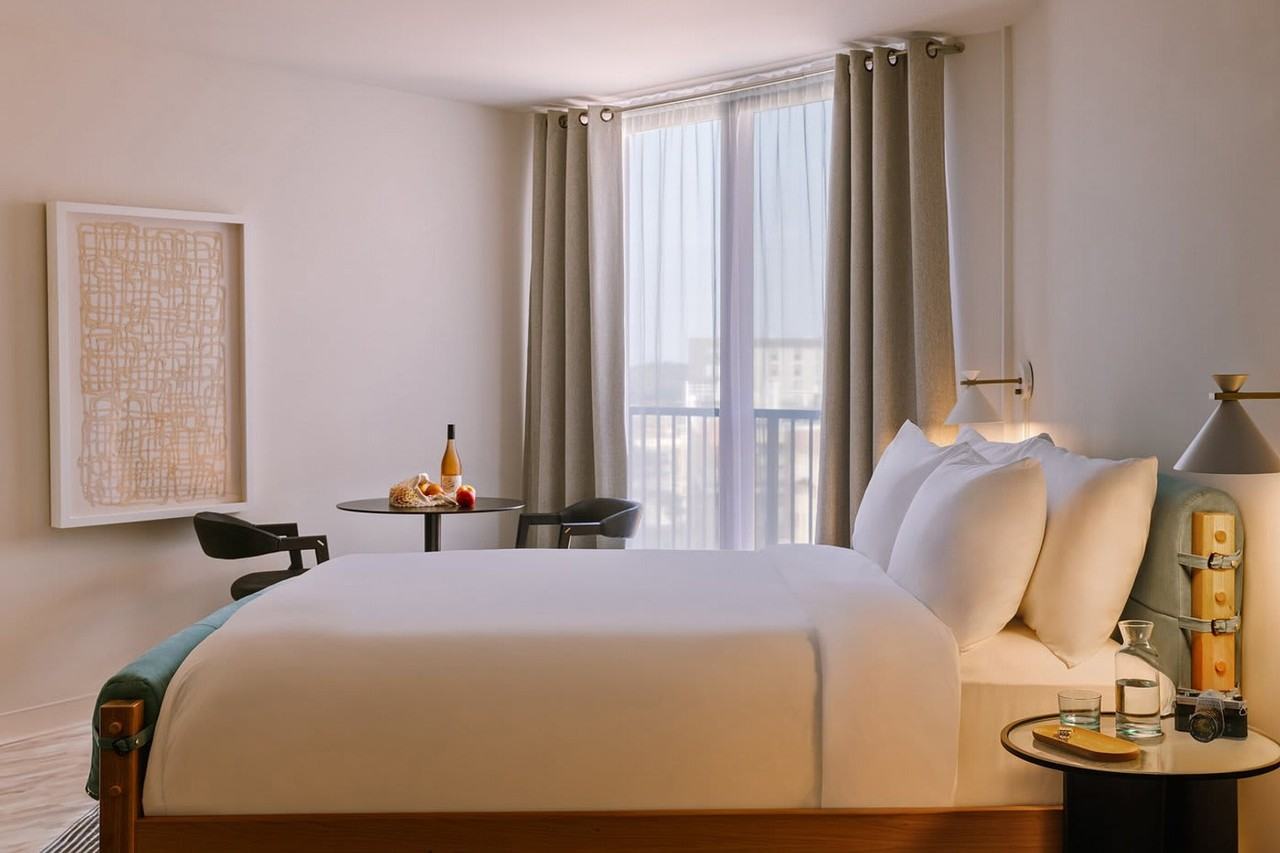 77 9th Street East - Photo 4 of 23