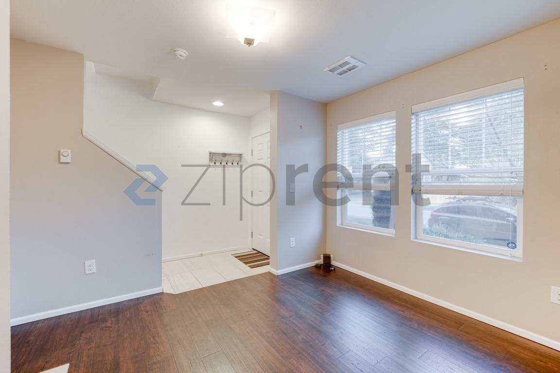 11004 20th Dr Se - Photo 5 of 25