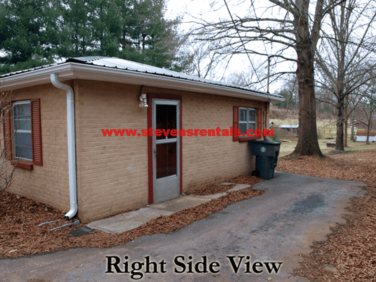 326 River Dr - Photo 3 of 29