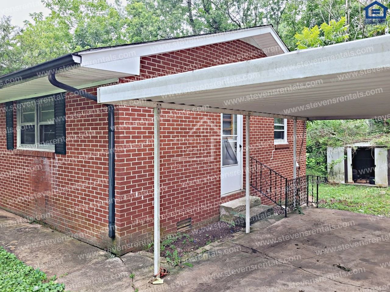 346 W 5th St - Photo 2 of 12