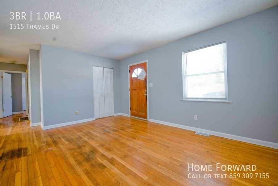 1515 Thames Dr - Photo 3 of 19