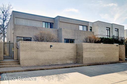 5725 Pershing Ave - Photo 2 of 25