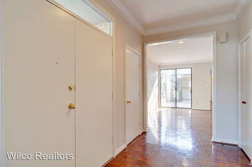 5725 Pershing Ave - Photo 3 of 25