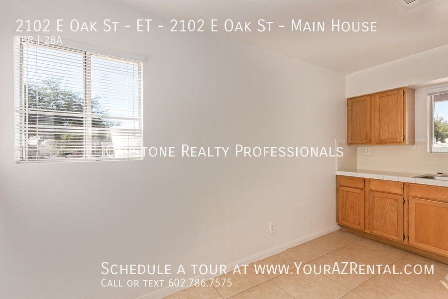 2102 2102 E Oak St - ET - 2102 E Oak St #MAIN - Photo 6 of 20