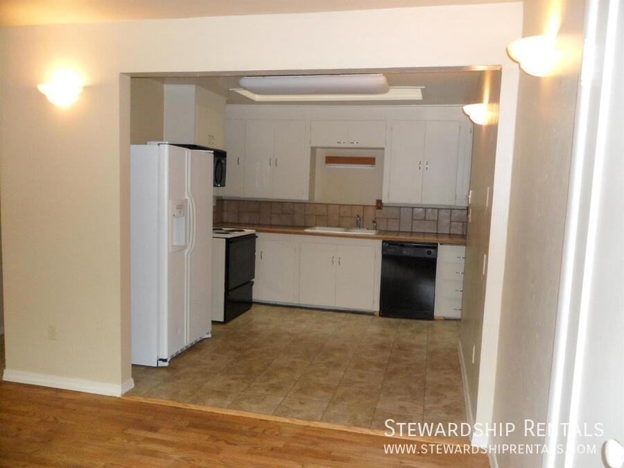 2774 Kincaid St - Photo 2 of 6