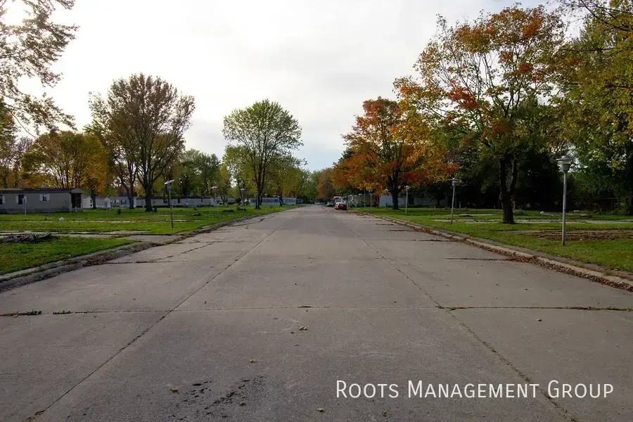 2797 Gemini St - Photo 3 of 6