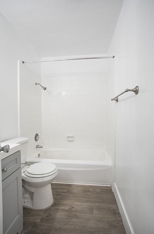 2233 S Ridgeley Dr #208 - Photo 7 of 16