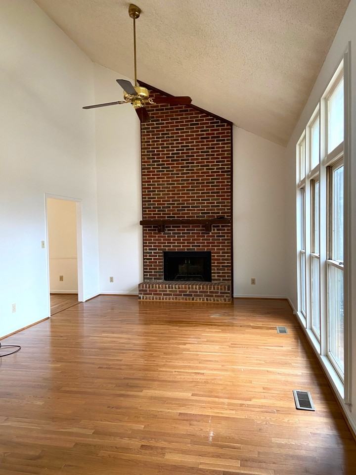 223 Cambo Terrace - Photo 5 of 34