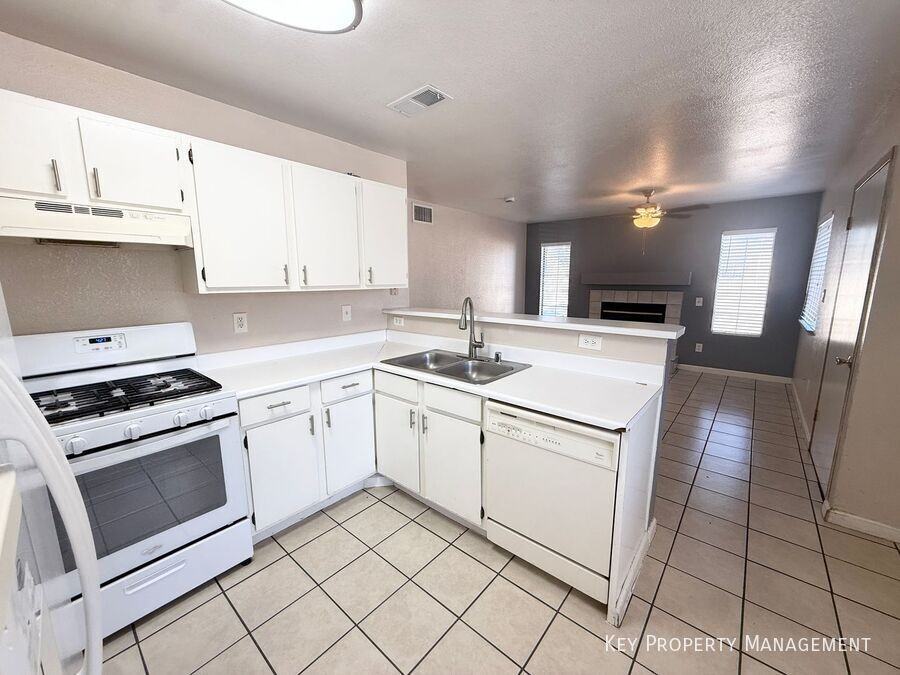 4648 Krissylouise Way #B - Photo 7 of 17