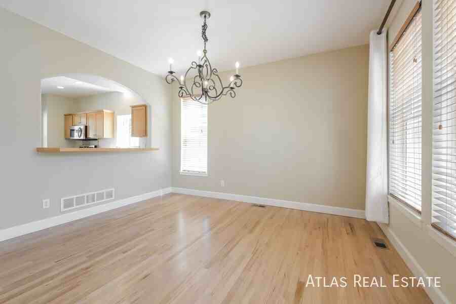 2815 Canby Way - Photo 4 of 20