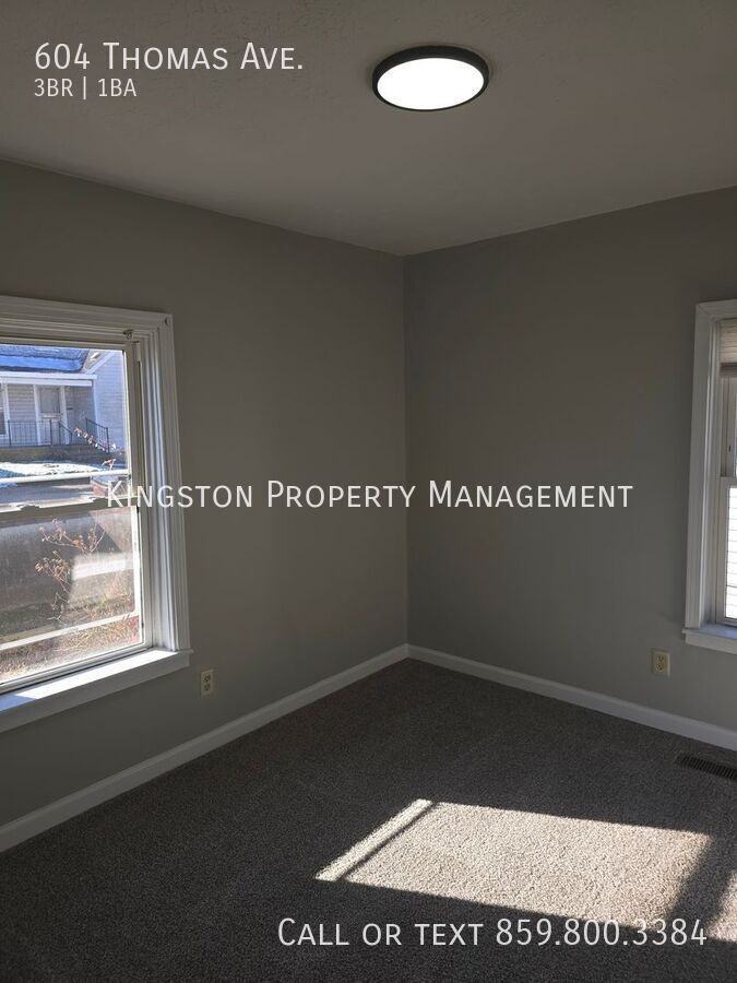 604 Thomas Ave - Photo 6 of 9