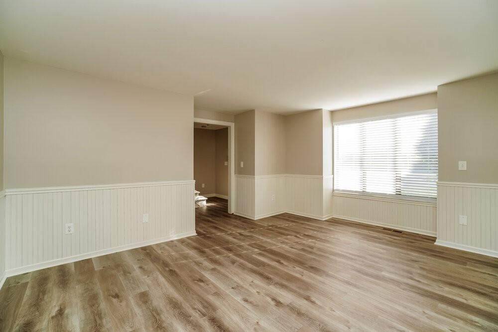 12143 Twincreek Dr - Photo 5 of 18