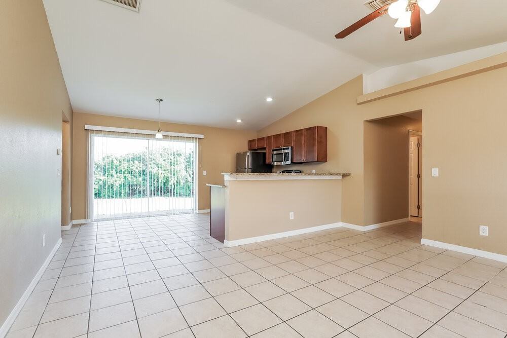 2916 12th St Sw - Photo 5 of 25