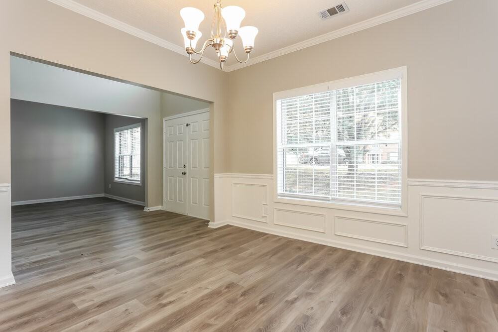 5382 Winding Glen Dr - Photo 4 of 17