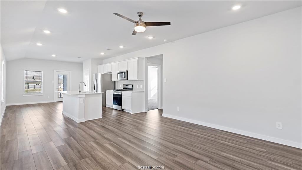 1210 Amistad Loop #1210 - Photo 4 of 21