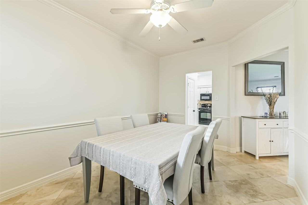 22538 Goss Spring Ct #22538 - Photo 4 of 36