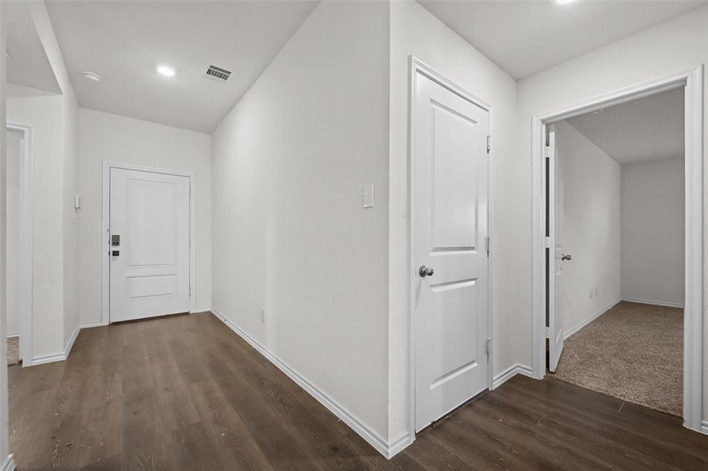 1208 Fieldstone Ct #1208 - Photo 2 of 27