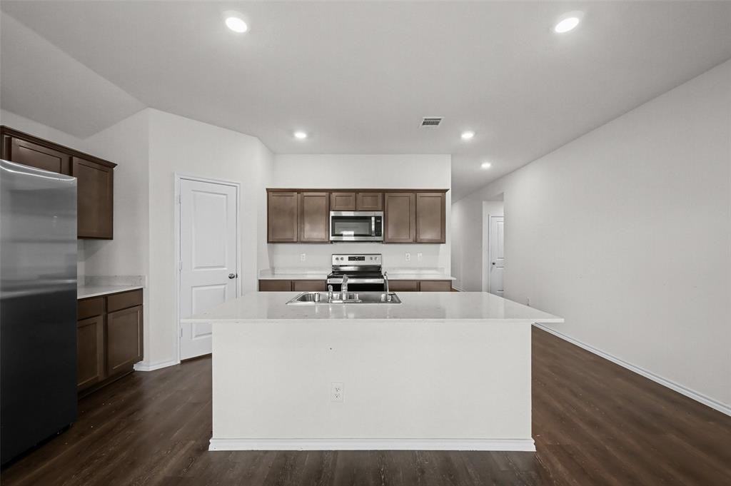 1208 Fieldstone Ct #1208 - Photo 7 of 27