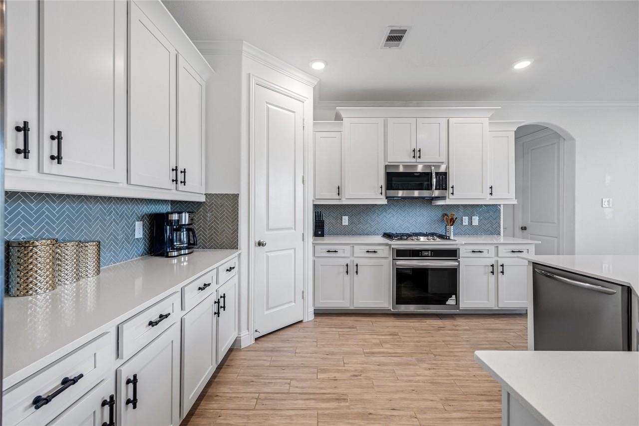 23563 Red Juniper Ln #23563 - Photo 5 of 43