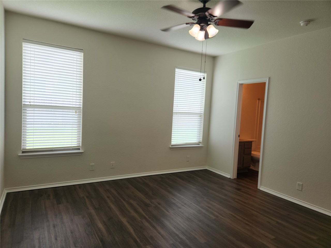 205 Beech Dr #205 - Photo 4 of 10