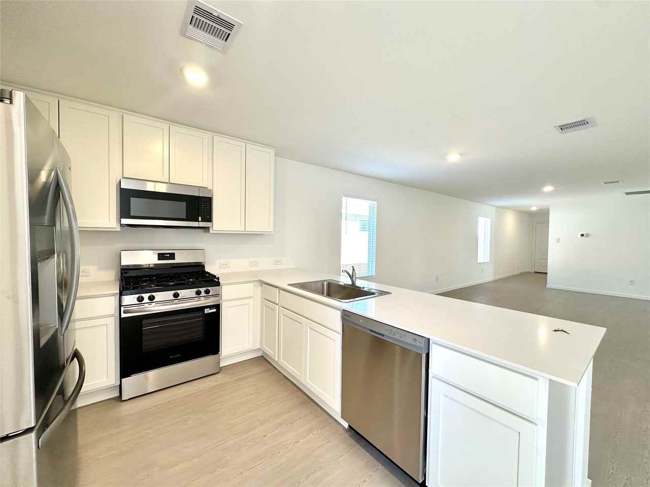 438 Southern Magnolia Way #438 - Photo 2 of 21