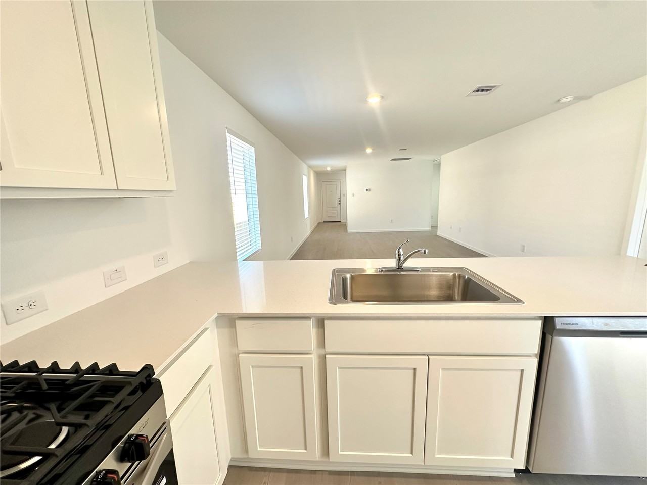 438 Southern Magnolia Way #438 - Photo 3 of 21